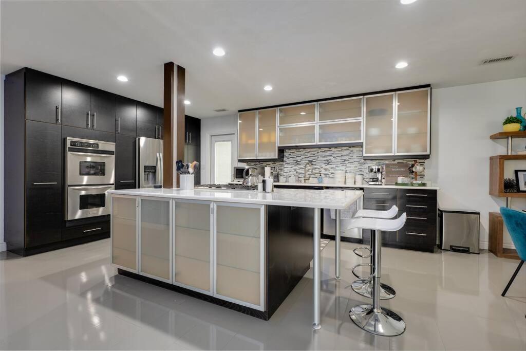 Uf Sunshine House - Patio & Bbq - Chef Kitchen - Ev Car Station - Upscale Neighborhood! Villa Gainesville Luaran gambar